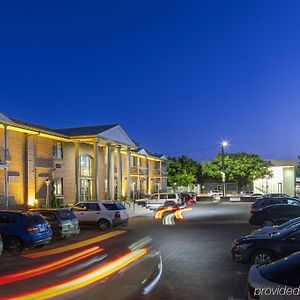 Adelaide Inn